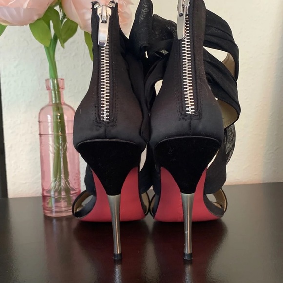 High heels - Picture 2 of 3